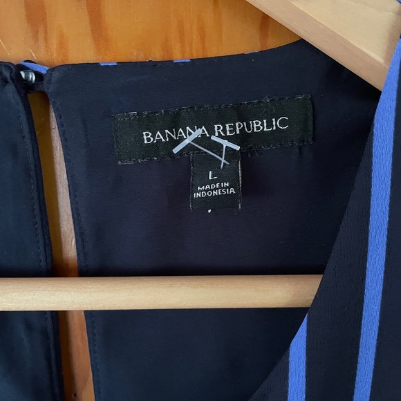 Banana Republic Silky Striped Tank. - Picture 3 of 4